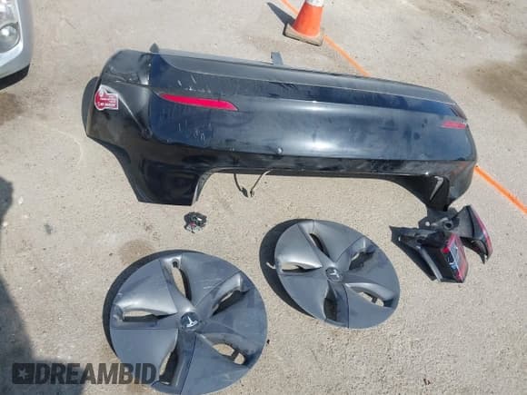 ✅ 2020 Tesla Model 3 Standard Range Plus • VIN: 5YJ3E1EA8LF798923 • Лот: 42620540. Опубликован ранее на IAAI с пробегом 56 777 миль. Бесплатный доступ к архиву аукционных продаж из США и подробный отчёт об истории автомобиля на DreamBid. Изображение 12.