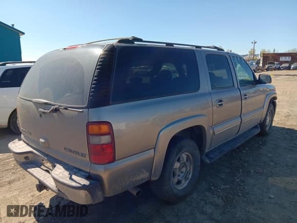 ✅ 2002 Chevrolet Suburban Z71 • VIN: 3GNFK16Z52G238089 • Лот: 57183975. Опубликован ранее на Copart с пробегом Не указан. Бесплатный доступ к архиву аукционных продаж из США и подробный отчёт об истории автомобиля на DreamBid. Изображение 3.