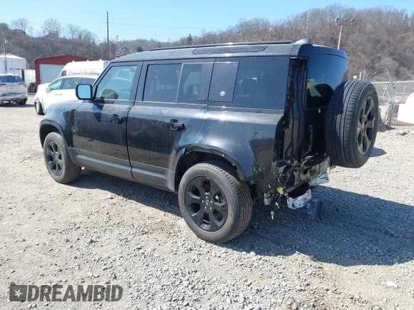 ✅ 2023 Land Rover Defender SE • VIN: SALEP7EU9P2222274 • Lot: 41804022. Listed on IAAI with 24,539 mi. Free auction sales archive from the USA and detailed vehicle history report at DreamBid. Image 3.