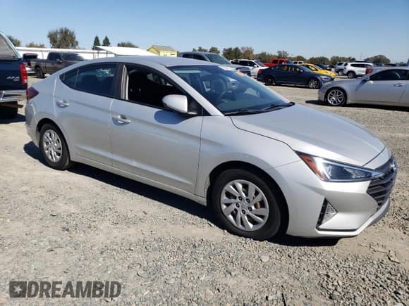 ✅ 2019 Hyundai Elantra SE • VIN: 5NPD74LF5KH418581 • Lot: 82282475. Listed on Copart with 74,883 mi. Free auction sales archive from the USA and detailed vehicle history report at DreamBid. Image 4.