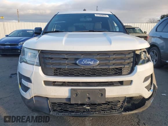 ✅ 2017 Ford Police Interceptor Utility • VIN: 1FM5K8AT7HGE01504 • Лот: 41489055. Опубликован ранее на Copart с пробегом 68 886 миль. Бесплатный доступ к архиву аукционных продаж из США и подробный отчёт об истории автомобиля на DreamBid. Изображение 5.