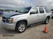✅ 2013 Chevrolet Suburban LT • VIN: 1GNSKJE75DR156736 • Lot: 79581474. Wystawiony na Copart z przebiegiem 77 578 mil. Bezpłatny archiwum sprzedaży aukcyjnych z USA i szczegółowy raport historii pojazdu na DreamBid. Zdjęcie 1.