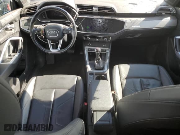 ✅ 2022 Audi Q3 S line Premium Plus • VIN: WA1EECF39N1064530 • Lot: 86838875. Wystawiony na Copart z przebiegiem Nie podano. Bezpłatny archiwum sprzedaży aukcyjnych z USA i szczegółowy raport historii pojazdu na DreamBid. Zdjęcie 8.