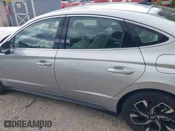 ✅ 2025 Hyundai Sonata SEL • VIN: KMHL64JA9SA484754 • Лот: 43098988. Опубликован ранее на IAAI с пробегом 6 649 миль. Бесплатный доступ к архиву аукционных продаж из США и подробный отчёт об истории автомобиля на DreamBid. Изображение 14.