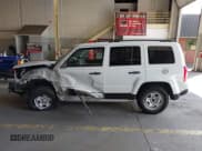 ✅ 2017 Jeep Patriot Sport • VIN: 1C4NJPBB3HD202698 • Lot: 43006095. Listed on IAAI with 140,303 mi. Free auction sales archive from the USA and detailed vehicle history report at DreamBid. Image 15.