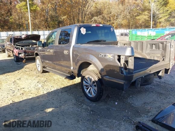 ✅ 2018 Ford F-150 XL • VIN: 1FTEW1EP4JFA59230 • Lot: 43697027. Listed on IAAI with 117,967 mi. Free auction sales archive from the USA and detailed vehicle history report at DreamBid. Image 3.