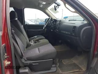 ✅ 2013 Chevrolet Silverado 1500 LT • VIN: 1GCRCSE01DZ183803 • Lot: 42115447. Wystawiony na IAAI z przebiegiem 125 932 mil. Bezpłatny archiwum sprzedaży aukcyjnych z USA i szczegółowy raport historii pojazdu na DreamBid. Zdjęcie 5.