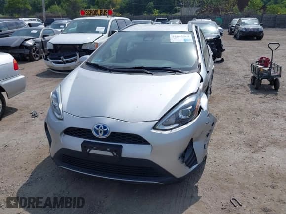 ✅ 2019 Toyota Prius L • VIN: JTDKDTB31K1625414 • Lot: 42805313. Listed on IAAI with 58,697 mi. Free auction sales archive from the USA and detailed vehicle history report at DreamBid. Image 12.