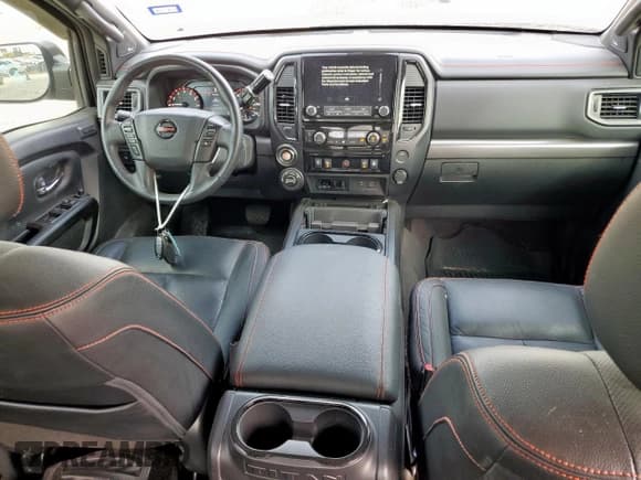 ✅ 2022 Nissan Titan SV • VIN: 1N6AA1ED0NN105552 • Lot: 65369485. Wystawiony na Copart z przebiegiem 48 932 mil. Bezpłatny archiwum sprzedaży aukcyjnych z USA i szczegółowy raport historii pojazdu na DreamBid. Zdjęcie 8.