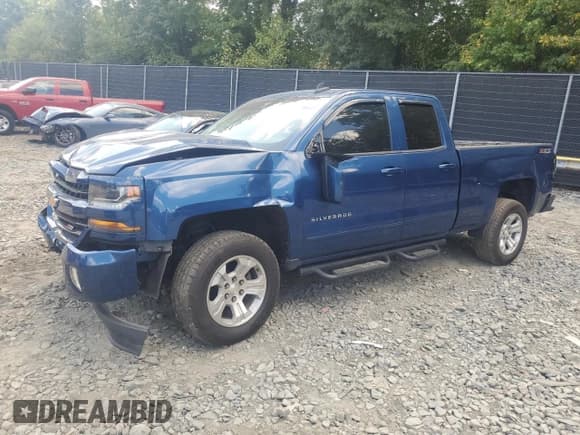 ✅ 2016 Chevrolet Silverado 1500 LT • VIN: 1GCVKREC3GZ418176 • Лот: 68164644. Опубликован ранее на Copart с пробегом Не указан. Бесплатный доступ к архиву аукционных продаж из США и подробный отчёт об истории автомобиля на DreamBid. Изображение 1.
