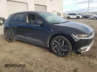 2022 Hyundai Ioniq 5 SE z VIN KM8KM4AE7NU055622, wystawiony jako Copart lot #82400153 z przebiegiem 29 334 mil mil oraz . Historia ofert i sprzedaży dostępna na DreamBid. Obrazek 4.