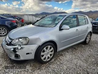 ✅ 2007 Volkswagen Rabbit • VIN: WVWDS71K37W061211 • Lot: 85181925. Wystawiony na Copart z przebiegiem 190 452 mil. Bezpłatny archiwum sprzedaży aukcyjnych z USA i szczegółowy raport historii pojazdu na DreamBid. Zdjęcie 1.