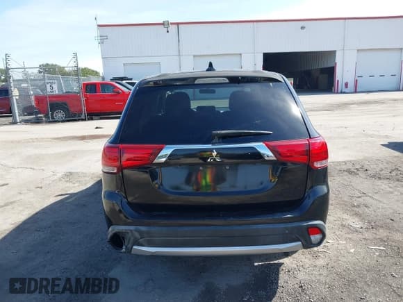 ✅ 2017 Mitsubishi Outlander ES • VIN: JA4AD2A34HZ014739 • Lot: 43673311. Wystawiony na IAAI z przebiegiem 114 538 mil. Bezpłatny archiwum sprzedaży aukcyjnych z USA i szczegółowy raport historii pojazdu na DreamBid. Zdjęcie 16.