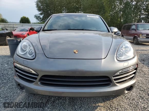 ✅ 2013 Porsche Cayenne Diesel • VIN: WP1AF2A27DLA41565 • Lot: 69522645. Wystawiony na Copart z przebiegiem 123 290 mil. Bezpłatny archiwum sprzedaży aukcyjnych z USA i szczegółowy raport historii pojazdu na DreamBid. Zdjęcie 5.