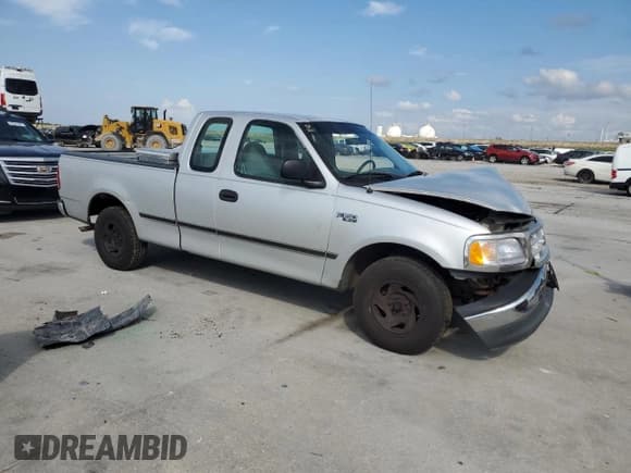 ✅ 1999 Ford F-150 • VIN: 1FTZX1729XNB67194 • Лот: 58383345. Опубликован ранее на Copart с пробегом Не указан. Бесплатный доступ к архиву аукционных продаж из США и подробный отчёт об истории автомобиля на DreamBid. Изображение 4.