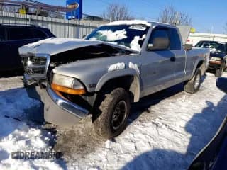 ✅ 1999 Dodge Dakota SLT • VIN: 1B7GG22X1XS282681 • Lot: 88292595. Wystawiony na Copart z przebiegiem Nie podano. Bezpłatny archiwum sprzedaży aukcyjnych z USA i szczegółowy raport historii pojazdu na DreamBid. Zdjęcie 1.