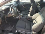 ✅ 2013 Hyundai Genesis Coupe 2.0T • VIN: KMHHT6KD2DU088198 • Lot: 60320215. Wystawiony na Copart z przebiegiem 98 399 mil. Bezpłatny archiwum sprzedaży aukcyjnych z USA i szczegółowy raport historii pojazdu na DreamBid. Zdjęcie 7.