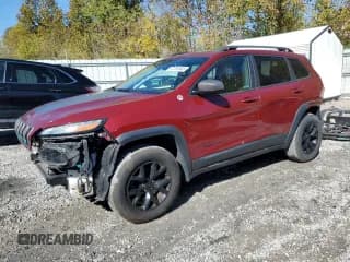 ✅ 2015 Jeep Cherokee Trailhawk • VIN: 1C4PJMBS6FW521201 • Lot: 87189945. Wystawiony na Copart z przebiegiem 105 602 mil. Bezpłatny archiwum sprzedaży aukcyjnych z USA i szczegółowy raport historii pojazdu na DreamBid. Zdjęcie 1.