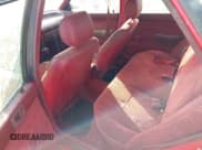 ✅ 1993 Ford Escort • VIN: 1FAPP14J2PW292170 • Lot: 43236680. Wystawiony na IAAI z przebiegiem 27 311 mil. Bezpłatny archiwum sprzedaży aukcyjnych z USA i szczegółowy raport historii pojazdu na DreamBid. Zdjęcie 8.