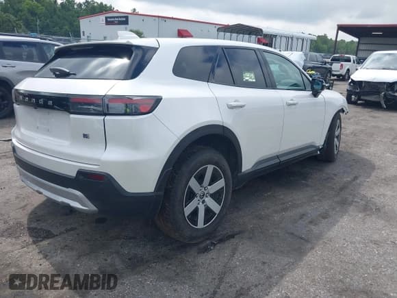 ✅ 2024 Honda Prologue EX • VIN: 3GPKHURM8RS509904 • Lot: 42938690. Listed on IAAI with Not provided. Free auction sales archive from the USA and detailed vehicle history report at DreamBid. Image 4.