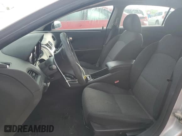 ✅ 2010 Chevrolet Malibu 1LT • VIN: 1G1ZC5EB4A4148483 • Lot: 73301774. Listed on Copart with 152,710 mi. Free auction sales archive from the USA and detailed vehicle history report at DreamBid. Image 7.