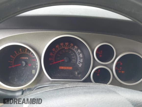 ✅ 2012 Toyota Tundra • VIN: 5TFUW5F10CX217380 • Lot: 41945069. Wystawiony na IAAI z przebiegiem 226 321 mil. Bezpłatny archiwum sprzedaży aukcyjnych z USA i szczegółowy raport historii pojazdu na DreamBid. Zdjęcie 7.