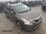 ✅ 2016 Nissan Versa S Plus • VIN: 3N1CN7AP6GL846488 • Лот: 43757827. Опубликован ранее на IAAI с пробегом 93 646 миль. Бесплатный доступ к архиву аукционных продаж из США и подробный отчёт об истории автомобиля на DreamBid. Изображение 1.