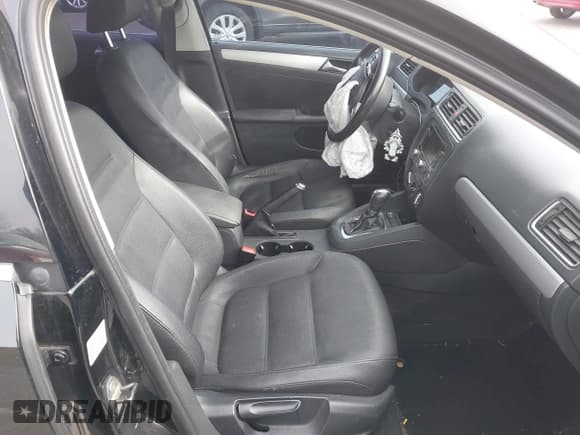 ✅ 2011 Volkswagen Jetta SEL • VIN: 3VWLZ7AJXBM104270 • Lot: 41592079. Listed on IAAI with 215,378 mi. Free auction sales archive from the USA and detailed vehicle history report at DreamBid. Image 5.