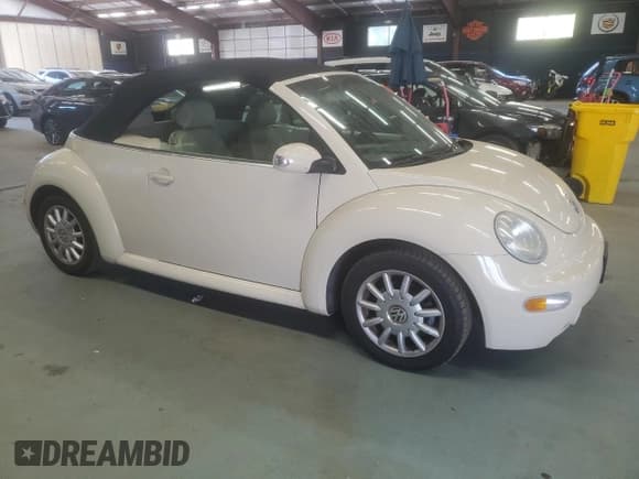 ✅ 2004 Volkswagen Beetle GLS • VIN: 3VWCM31Y64M324660 • Lot: 89728165. Wystawiony na Copart z przebiegiem 89 061 mil. Bezpłatny archiwum sprzedaży aukcyjnych z USA i szczegółowy raport historii pojazdu na DreamBid. Zdjęcie 4.