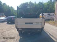 ✅ 2015 Chevrolet Silverado 2500HD Work Truck • VIN: 1GC0CUEG1FZ527683 • Lot: 42869774. Wystawiony na IAAI z przebiegiem 191 790 mil. Bezpłatny archiwum sprzedaży aukcyjnych z USA i szczegółowy raport historii pojazdu na DreamBid. Zdjęcie 16.