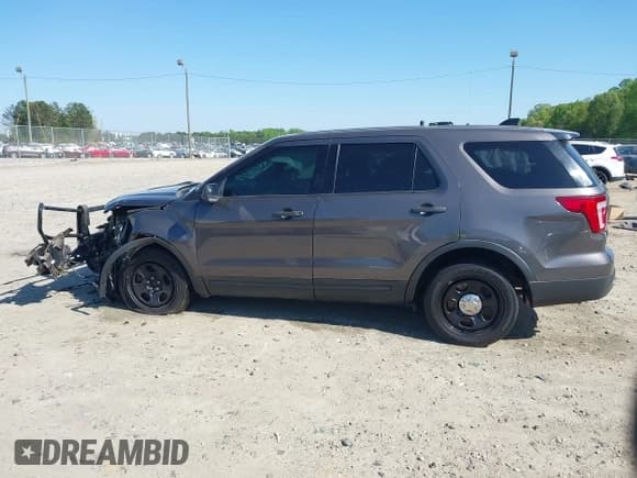 ✅ 2017 Ford Police Interceptor Utility • VIN: 1FM5K8ARXHGC56544 • Лот: 41975462. Опубликован ранее на IAAI с пробегом 183 151 миль. Бесплатный доступ к архиву аукционных продаж из США и подробный отчёт об истории автомобиля на DreamBid. Изображение 14.