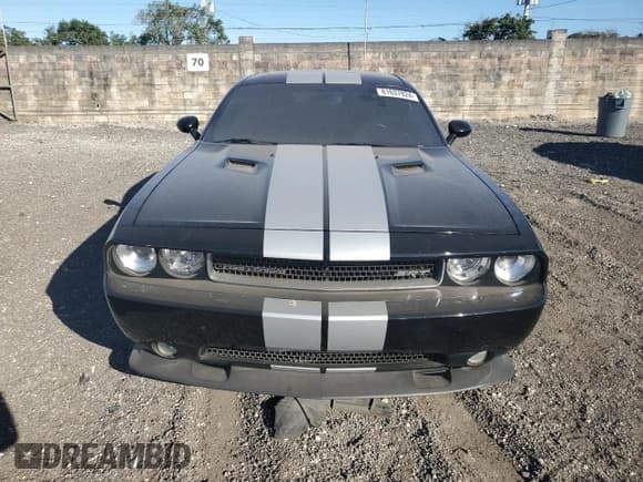 ✅ 2012 Dodge Challenger SRT-8 392 • VIN: 2C3CDYCJ0CH157553 • Lot: 81637824. Wystawiony na Copart z przebiegiem 104 231 mil. Bezpłatny archiwum sprzedaży aukcyjnych z USA i szczegółowy raport historii pojazdu na DreamBid. Zdjęcie 5.