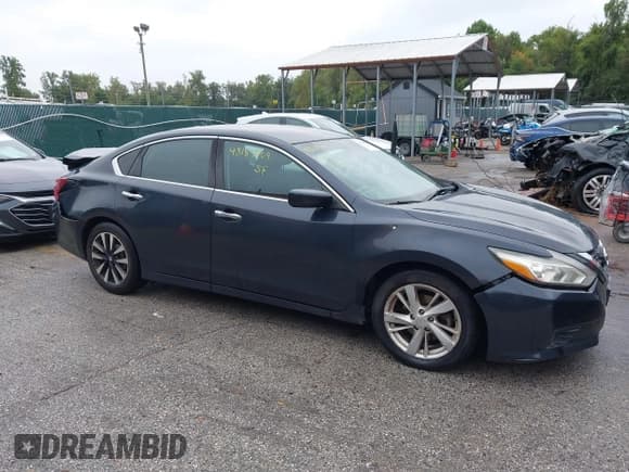 ✅ 2018 Nissan Altima SV • VIN: 1N4AL3AP5JC236433 • Lot: 43184409. Wystawiony na IAAI z przebiegiem 96 167 mil. Bezpłatny archiwum sprzedaży aukcyjnych z USA i szczegółowy raport historii pojazdu na DreamBid. Zdjęcie 13.