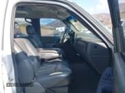 ✅ 2007 Chevrolet Silverado 2500HD LT1 • VIN: 1GCHK23D67F160348 • Lot: 43269127. Wystawiony na IAAI z przebiegiem 179 920 mil. Bezpłatny archiwum sprzedaży aukcyjnych z USA i szczegółowy raport historii pojazdu na DreamBid. Zdjęcie 5.