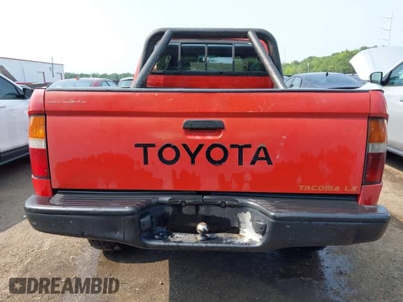 ✅ 1996 Toyota Tacoma • VIN: 4TAWM72N0TZ087488 • Лот: 42469387. Опубликован ранее на IAAI с пробегом 325 419 миль. Бесплатный доступ к архиву аукционных продаж из США и подробный отчёт об истории автомобиля на DreamBid. Изображение 16.
