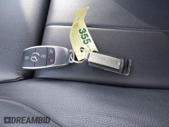 ✅ 2021 Mercedes-Benz GLA 250 • VIN: W1N4N4HB4MJ126824 • Lot: 42913822. Listed on IAAI with 65,233 mi. Free auction sales archive from the USA and detailed vehicle history report at DreamBid. Image 11.