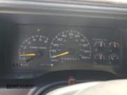 ✅ 1998 GMC Sierra 1500 • VIN: 1GTEK19R3WR515392 • Лот: 60257755. Опубликован ранее на Copart с пробегом 158 756 миль. Бесплатный доступ к архиву аукционных продаж из США и подробный отчёт об истории автомобиля на DreamBid. Изображение 9.
