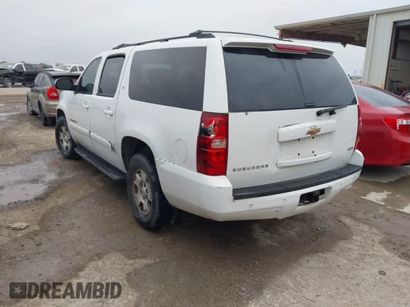 ✅ 2008 Chevrolet Suburban 3LT • VIN: 3GNFC16048G203258 • Lot: 41862914. Listed on IAAI with 298,106 mi. Free auction sales archive from the USA and detailed vehicle history report at DreamBid. Image 3.
