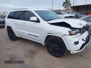 2018 Jeep Grand Cherokee Laredo E z VIN 1C4RJEAG6JC339813, wystawiony jako IAAI lot #41239612 z przebiegiem 109 443 mil mil oraz . Historia ofert i sprzedaży dostępna na DreamBid. Obrazek 1.