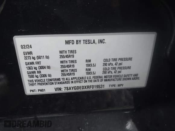 ✅ 2024 Tesla Model Y • VIN: 7SAYGDEDXRF019531 • Lot: 43566181. Wystawiony na IAAI z przebiegiem 10 542 mil. Bezpłatny archiwum sprzedaży aukcyjnych z USA i szczegółowy raport historii pojazdu na DreamBid. Zdjęcie 9.