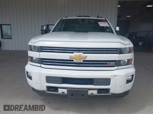✅ 2018 Chevrolet Silverado 2500HD LT • VIN: 1GC1KVEG0JF262469 • Lot: 41835871. Listed on IAAI with 122,228 mi. Free auction sales archive from the USA and detailed vehicle history report at DreamBid. Image 6.