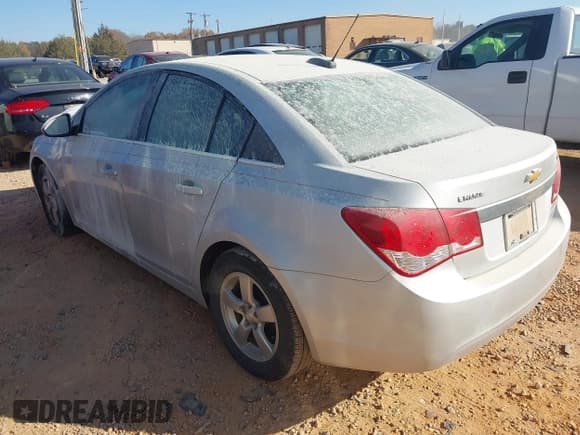 ✅ 2016 Chevrolet Cruze LT • VIN: 1G1PE5SB8G7202011 • Лот: 43729525. Опубликован ранее на IAAI с пробегом Не указан. Бесплатный доступ к архиву аукционных продаж из США и подробный отчёт об истории автомобиля на DreamBid. Изображение 3.