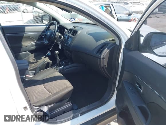 ✅ 2016 Mitsubishi Outlander ES • VIN: JA4AP3AU9GZ046218 • Lot: 43217669. Listed on IAAI with 182,380 mi. Free auction sales archive from the USA and detailed vehicle history report at DreamBid. Image 5.