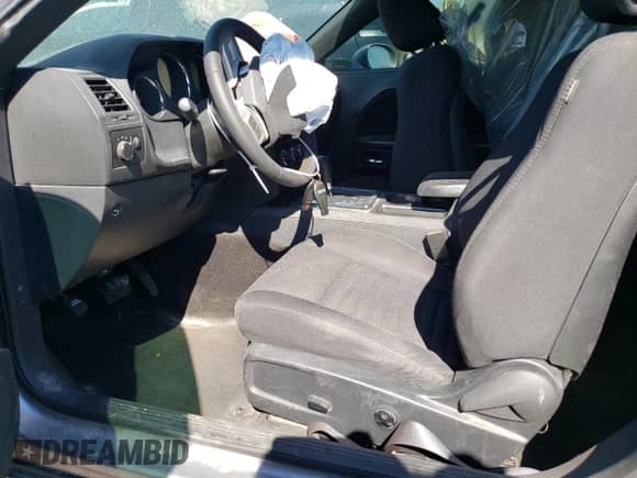 ✅ 2014 Dodge Challenger SXT • VIN: 2C3CDYAGXEH229952 • Lot: 90724065. Wystawiony na Copart z przebiegiem Nie podano. Bezpłatny archiwum sprzedaży aukcyjnych z USA i szczegółowy raport historii pojazdu na DreamBid. Zdjęcie 7.