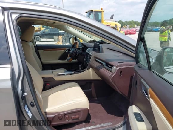 ✅ 2020 Lexus RX 350 • VIN: 2T2HZMDA5LC234627 • Lot: 42939505. Listed on IAAI with 105,143 mi. Free auction sales archive from the USA and detailed vehicle history report at DreamBid. Image 5.