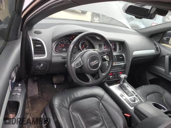 ✅ 2012 Audi Q7 S line • VIN: WA1DGAFE5CD009337 • Lot: 89097775. Wystawiony na Copart z przebiegiem 154 758 mil. Bezpłatny archiwum sprzedaży aukcyjnych z USA i szczegółowy raport historii pojazdu na DreamBid. Zdjęcie 8.