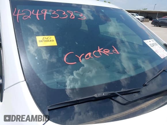 ✅ 2022 Chevrolet Traverse LT Cloth • VIN: 1GNERGKW4NJ183708 • Lot: 42493383. Listed on IAAI with 29,650 mi. Free auction sales archive from the USA and detailed vehicle history report at DreamBid. Image 18.