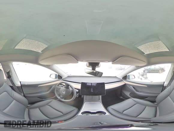 ✅ 2024 Tesla Model Y • VIN: 7SAYGDEDXRA327568 • Lot: 56755505. Wystawiony na Copart z przebiegiem 10 799 mil. Bezpłatny archiwum sprzedaży aukcyjnych z USA i szczegółowy raport historii pojazdu na DreamBid. Zdjęcie 15.