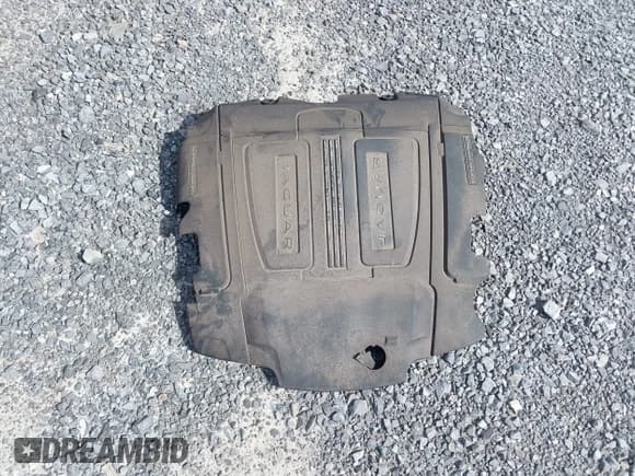 ✅ 2017 Jaguar F-Pace 35t Premium • VIN: SADCJ2BV5HA492856 • Lot: 43362730. Wystawiony na IAAI z przebiegiem Nie podano. Bezpłatny archiwum sprzedaży aukcyjnych z USA i szczegółowy raport historii pojazdu na DreamBid. Zdjęcie 11.