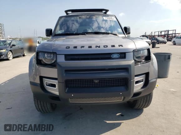 ✅ 2022 Land Rover Defender SE • VIN: SALEP7RU0N2090397 • Lot: 71658454. Wystawiony na Copart z przebiegiem 40 652 mil. Bezpłatny archiwum sprzedaży aukcyjnych z USA i szczegółowy raport historii pojazdu na DreamBid. Zdjęcie 5.